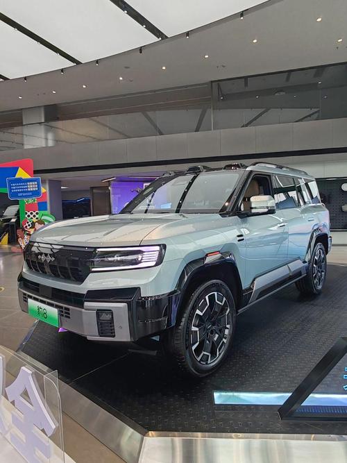 广州73比亚迪方程豹硬派越野的爆款，英菲尼迪35周年与你共成长